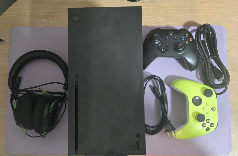 Xbox Series X 1TB / Open to trade