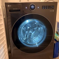 LG WashCombo All-in-One Washer Dryer – Like New
