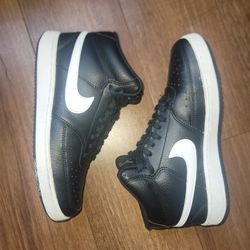 Nike Court Vision Mid Black/white -Size 7
