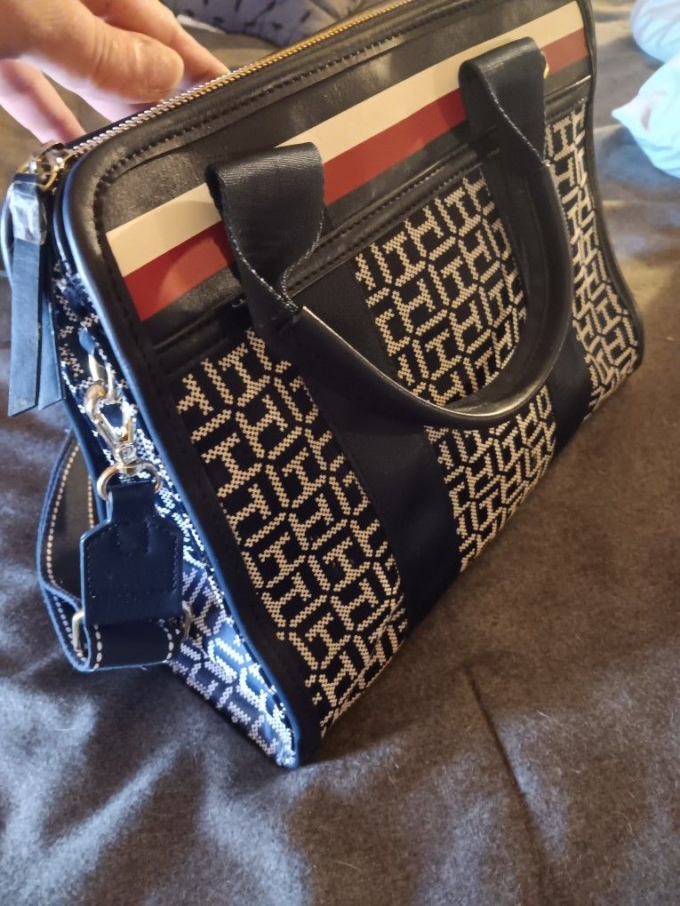 Tommy Hilfiger Crossbody Hand Purse