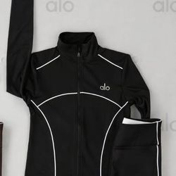 Alo Yoga Set 