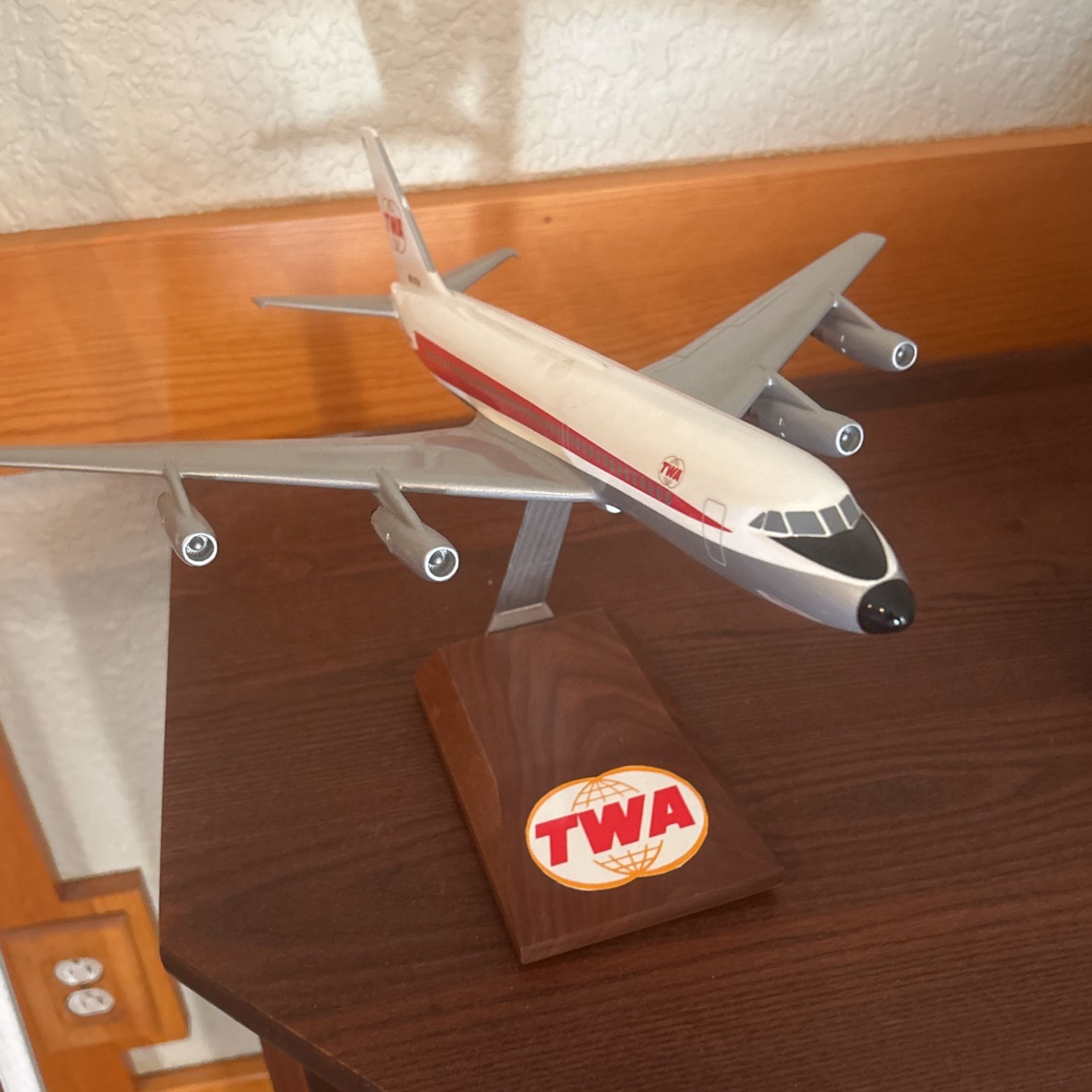 Convair 880 Model TWA (rare)
