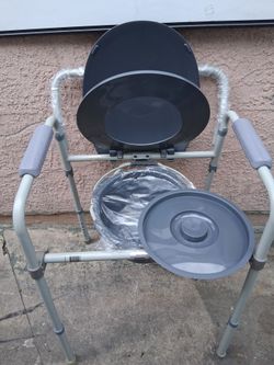 Commodore  Toilet