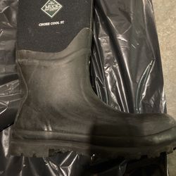 13 Men’s Muck Boots got From Work But Don’t Wear Them.