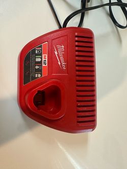 Milwaukee M12 Charger
