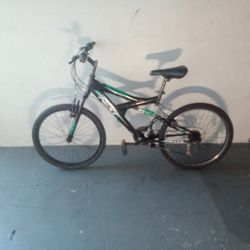 BICYCLE NEXT 18 SPEED SIZE 24 BRAND NEW 