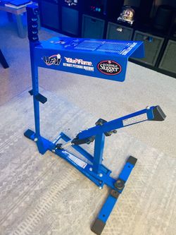Louisville Slugger Blue Flame Pitching Machine