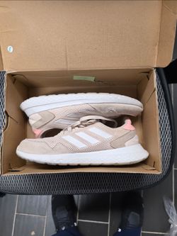 PINK WOMAN ADIDAS