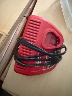 Milwaukee m12 battery charger