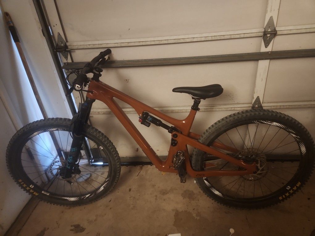 Yeti Sb130
