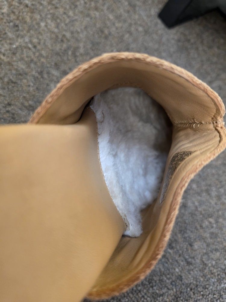 Women's UGG Tan Suede Clogs Men's shoes