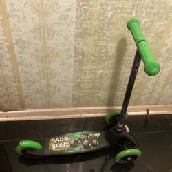 Master Jam 3 Wheel Scooter 
