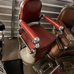 BARBER CHAIR