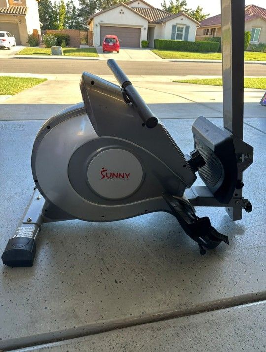 Row Exercise Machine