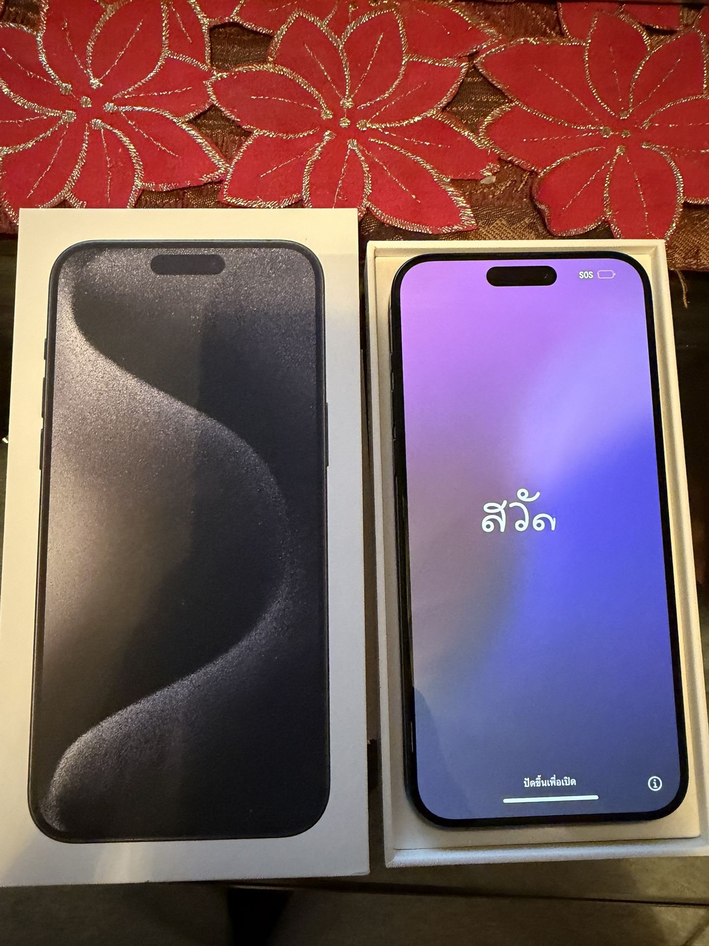 iphone 15 pro max 256 gb T mobile no scratches