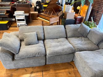 Cloud Couch Modular Sectional 109", Like New, Retail $540