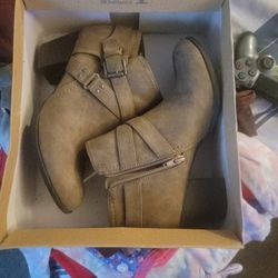 Size 9 Women Shoes