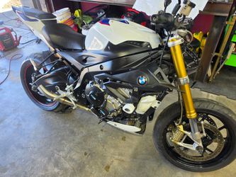 2018 bmw s1000r clean title