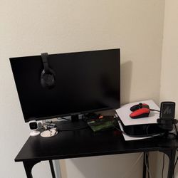 32 inch office/ gaming desk (New Condition)  