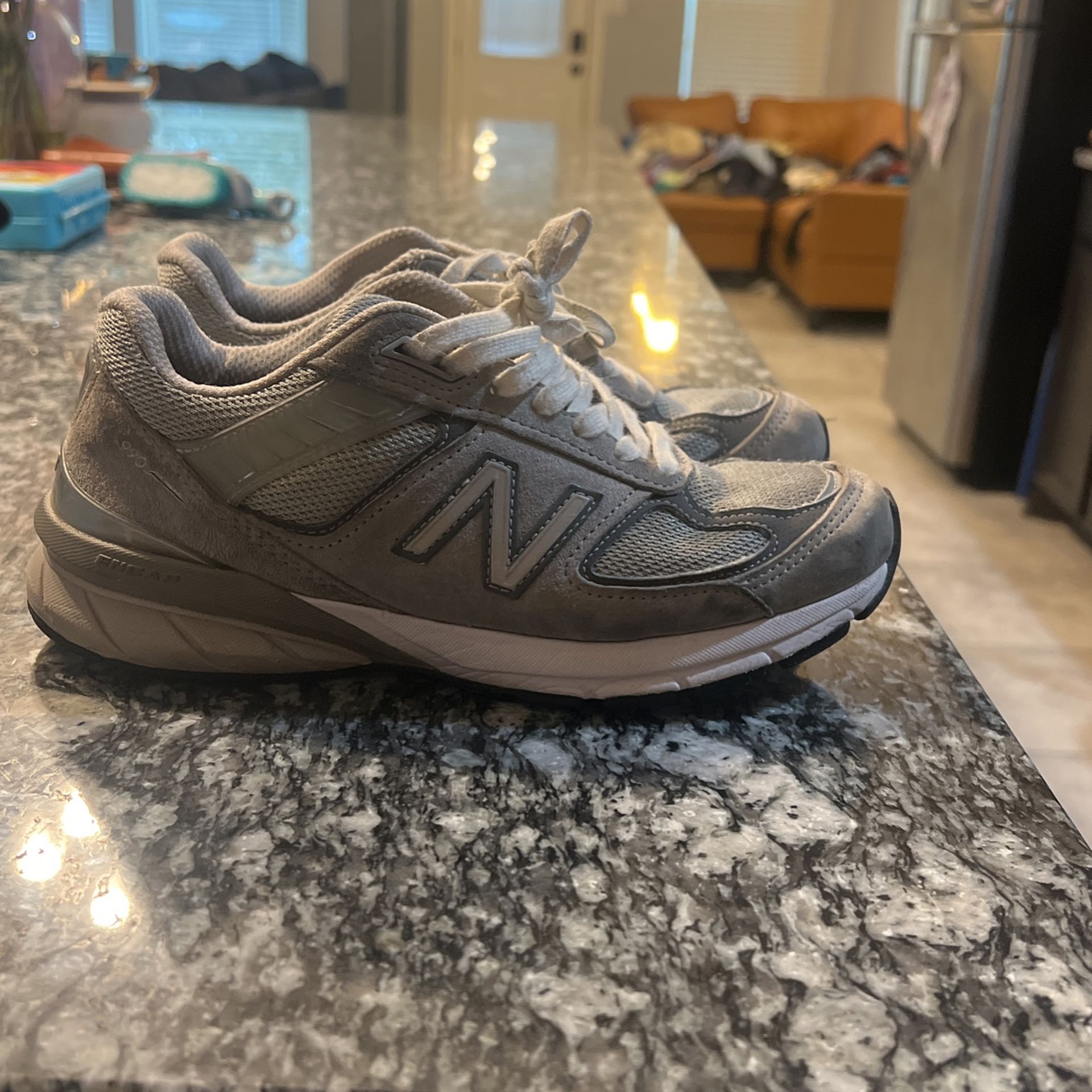 New Balance 990v5