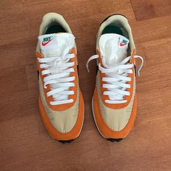 Nike Tailwind 79 Size 8