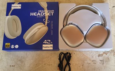 New In Box Peakfun P9 Wireless Headphones Color Gray