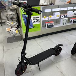 iScooter W7 Electric Scooter 22MPH! Finance For $50 Down Payment!!