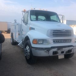Utility truck 2001