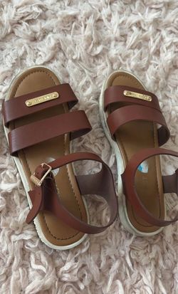 Nine West Sandals / Size 2
