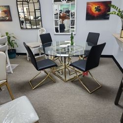 Table Snd 4 Chairs  Diameter Round 54 Inches