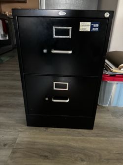 File Cabinet with lock