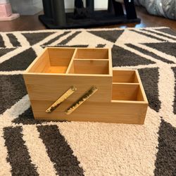 Target bathroom / cosmetic organizer