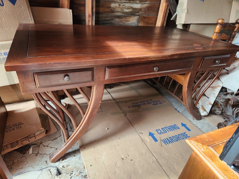 Mahogany Wooden Desk with Curved Legs