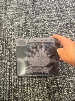 Pitch Black ETB brand new pokemon