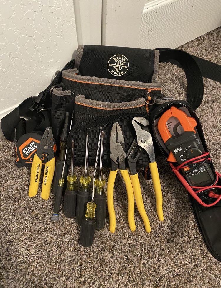Klein Tools With Electrical Pouch