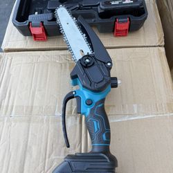 6” Mini Chainsaw with 2 Batteries and Case