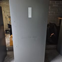 Brand new upright freezer never used 