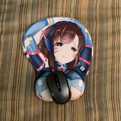 Anime Girl Mouse Pad and Wireless Microsoft Mouse