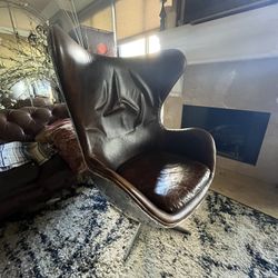 Restoration Hardware Aviator Egg Swivel Chair for Sale in Los