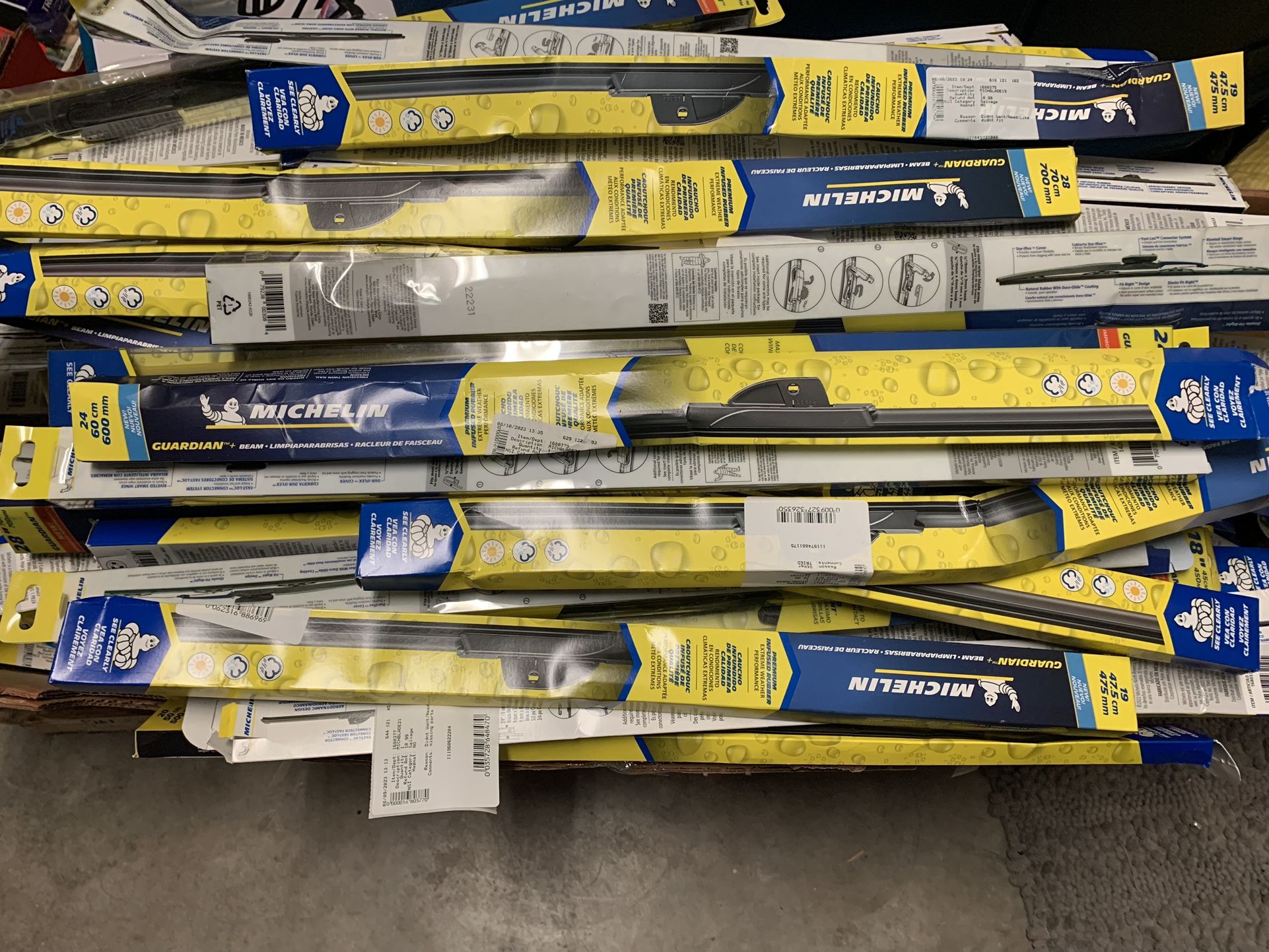 Bulk Michelin Windshield Wipers About 100