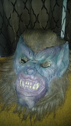 Wolf mask