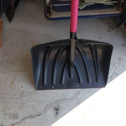 Heavy DUTY Snow Shovel