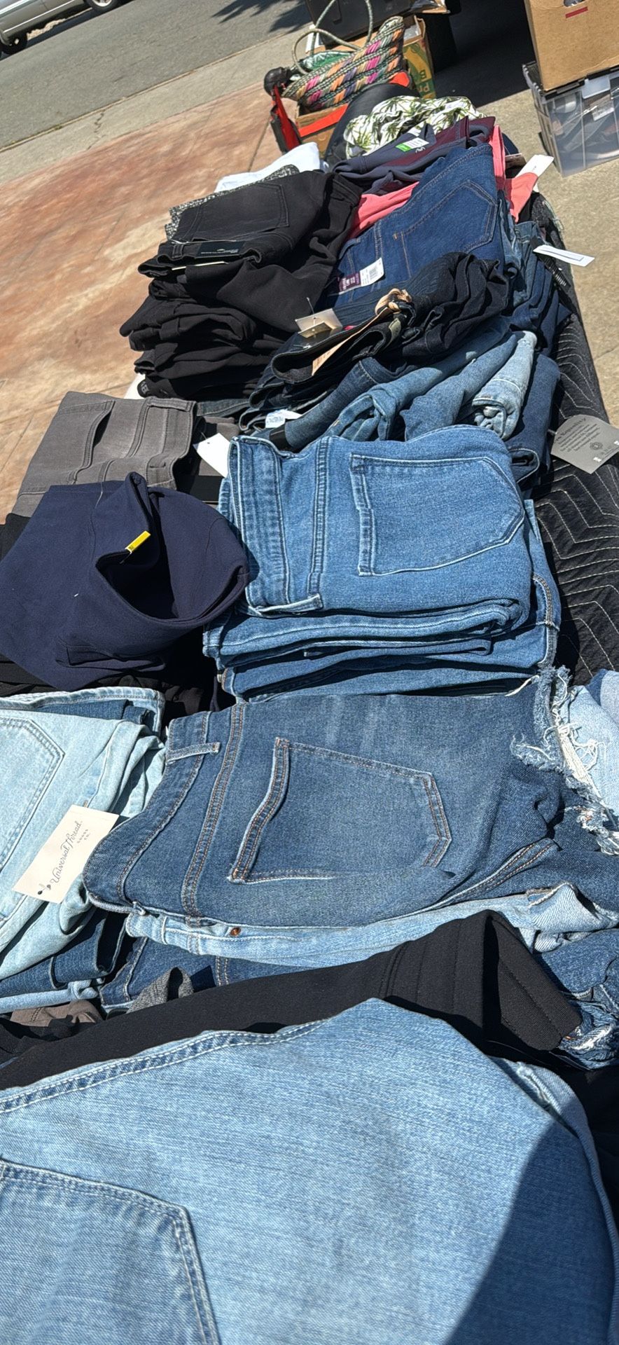 FLASH YARD SALE ONLY TODAY ๐EVERYTHING NEW!!
