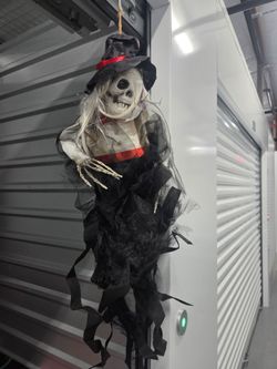 Hanging Halloween Skeleton Ghost Decoration