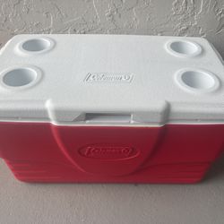 Coleman Cooler 50QT- double handle - 4 cup holders