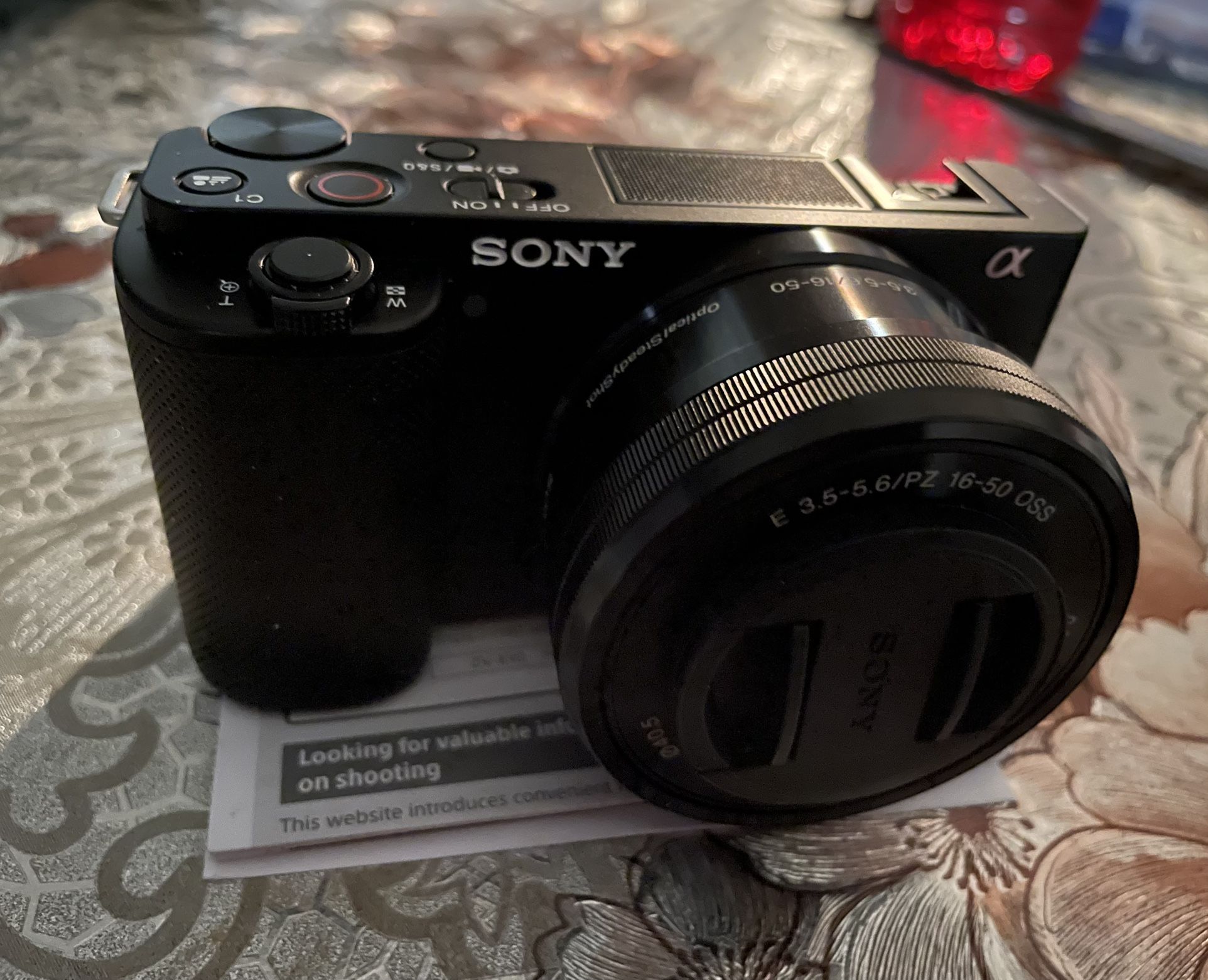 Sony Alpha ZVE10 Kit Mirrorless Vlog Camera with 1650mm Lens for Sale in Las Vegas, NV OfferUp