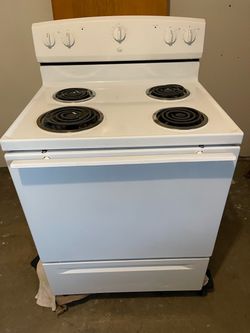 Oven/ Range white electric