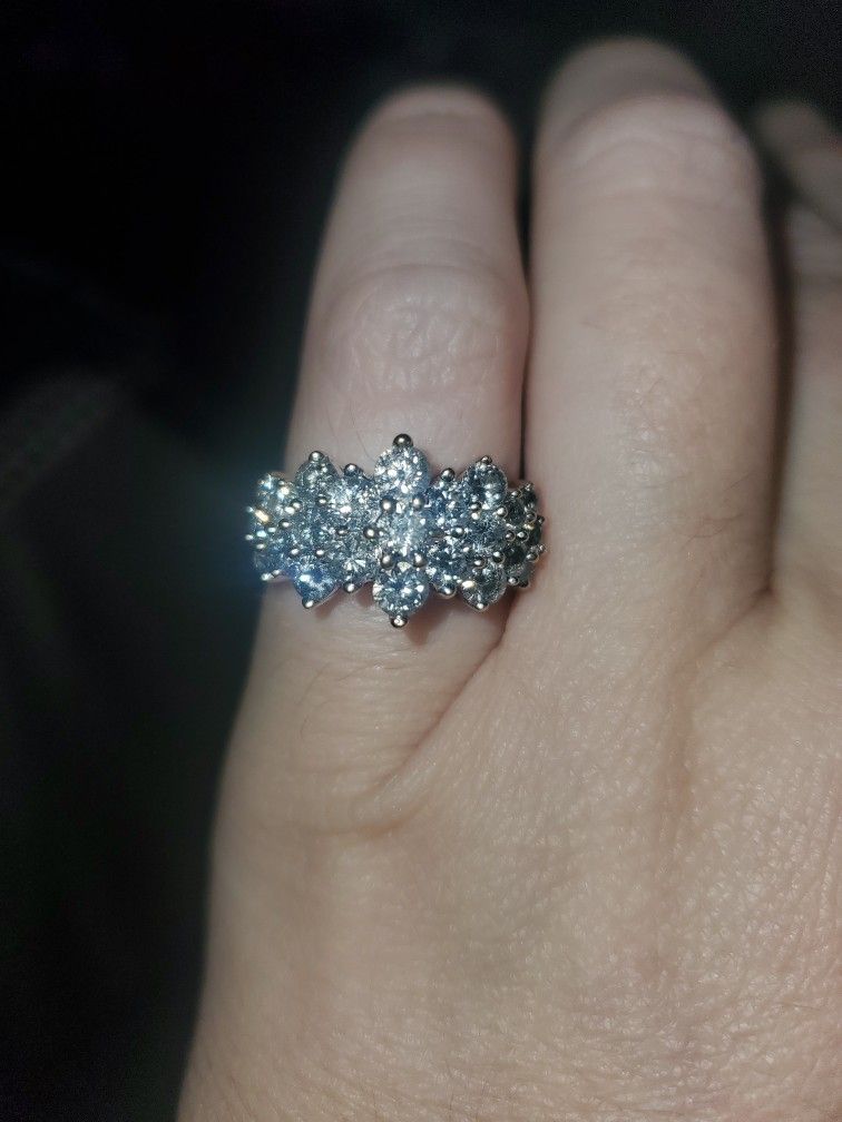 14k Gold Diamond Ring.