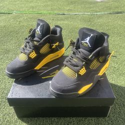 Jordan 4 Thunder 