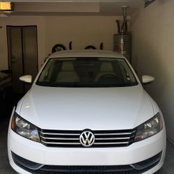 2012 Volkswagen Passat 2.5L SE Sedan 4D